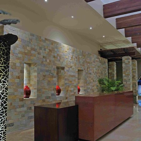 Wyndham San Jose Herradura インテリア 写真 Interior of the hotel