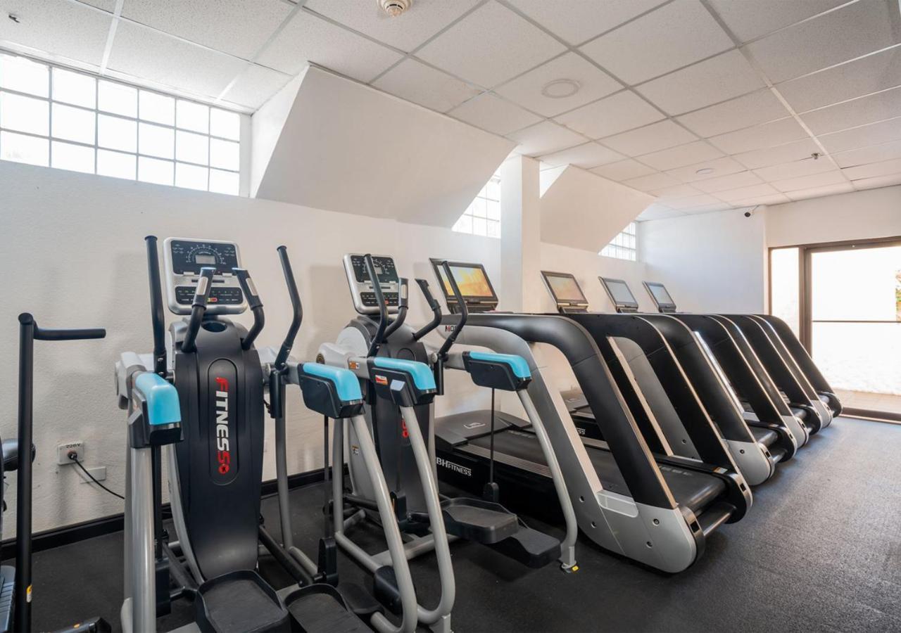 Wyndham San Jose Herradura エクステリア 写真 The gym at the University of Roehampton