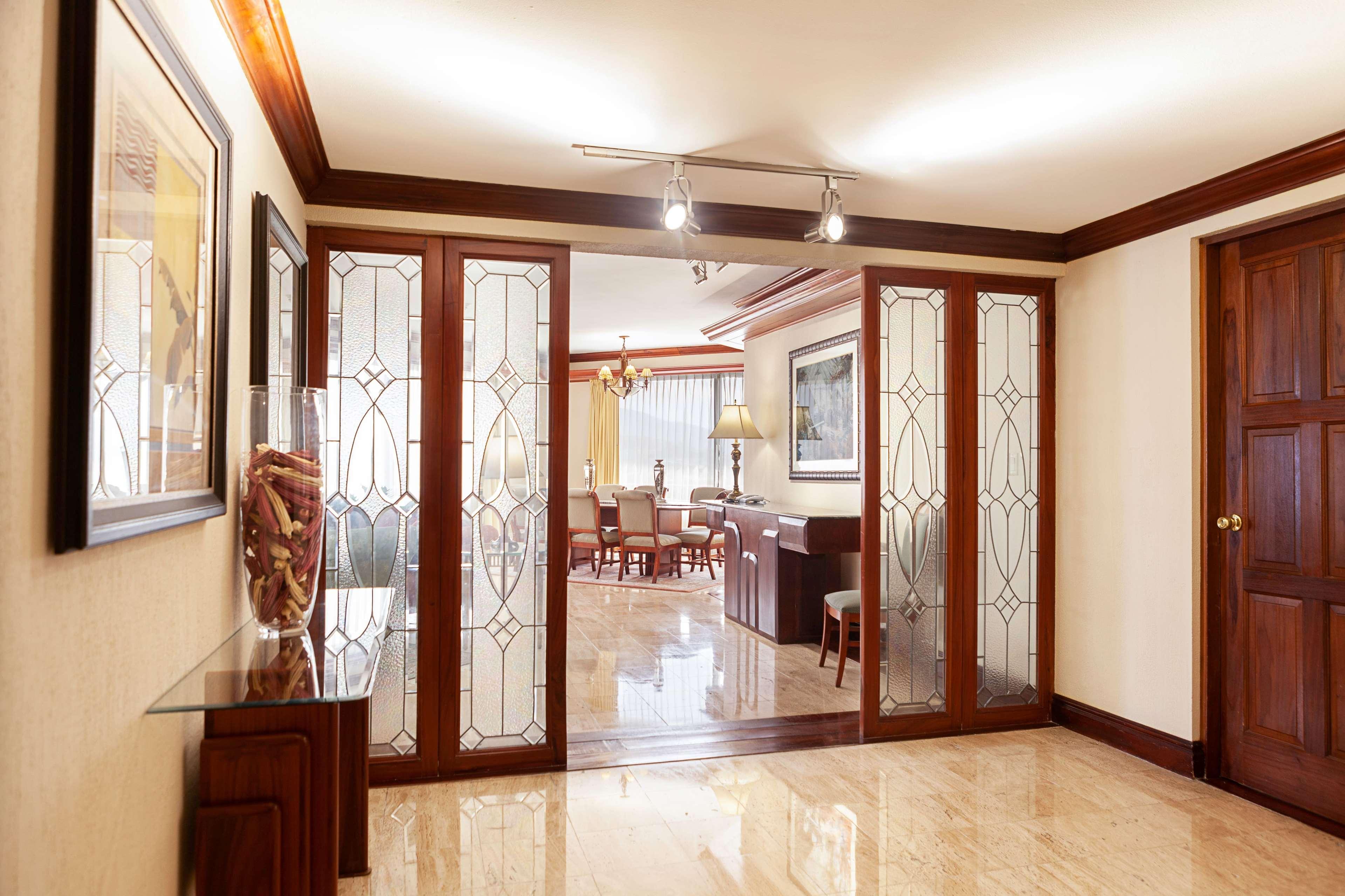 Wyndham San Jose Herradura エクステリア 写真 A room divider