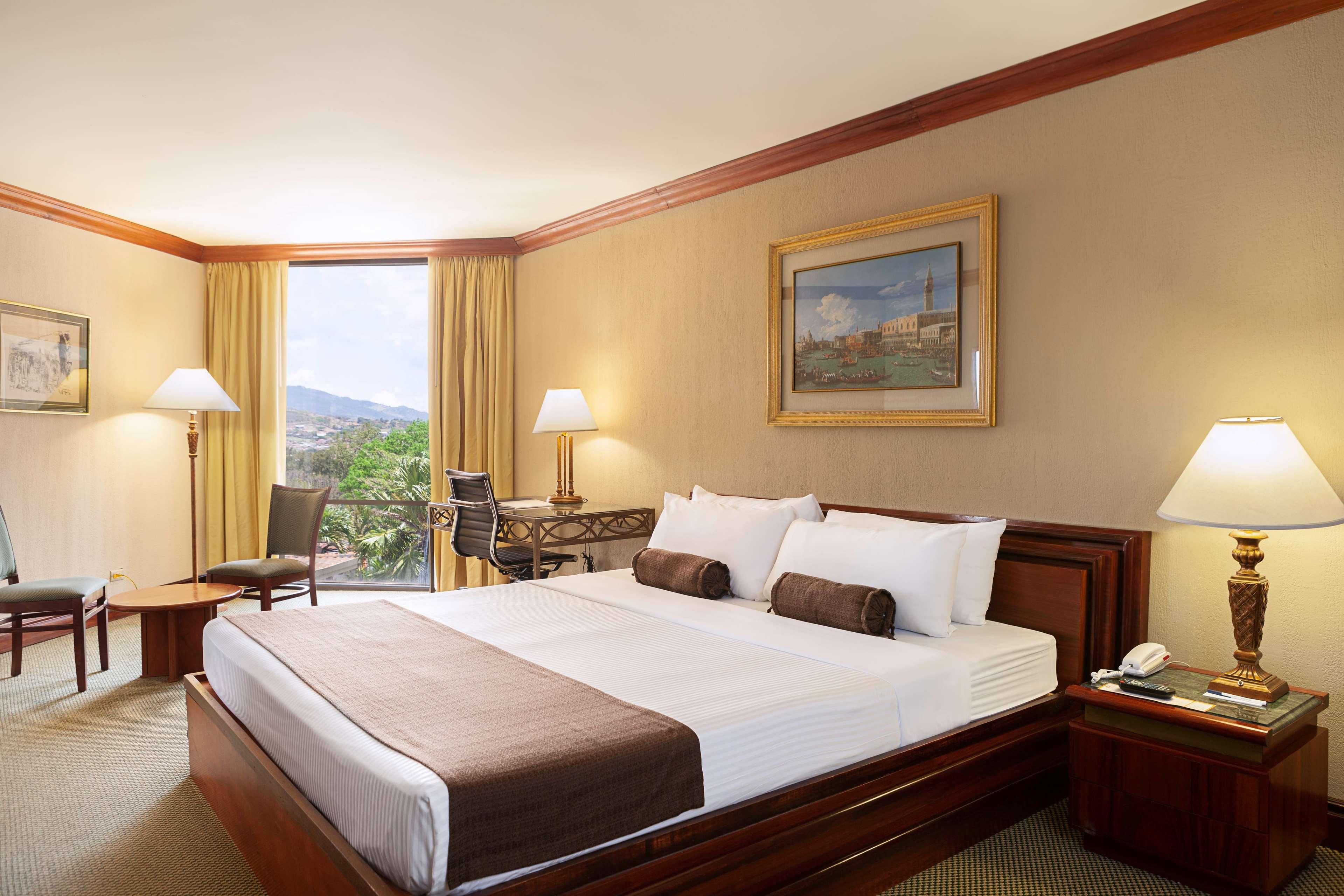 Wyndham San Jose Herradura エクステリア 写真 A typical hotel room