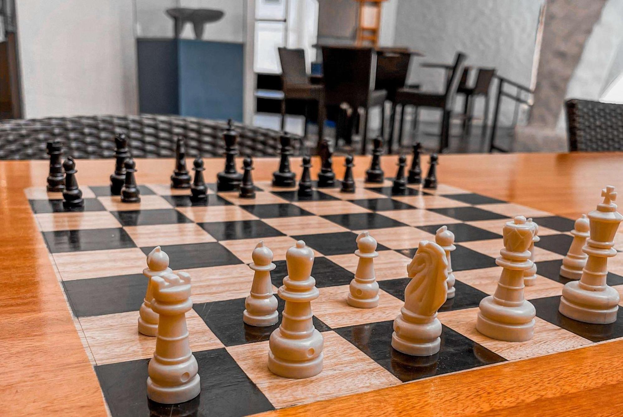 Wyndham San Jose Herradura エクステリア 写真 Chess at the library