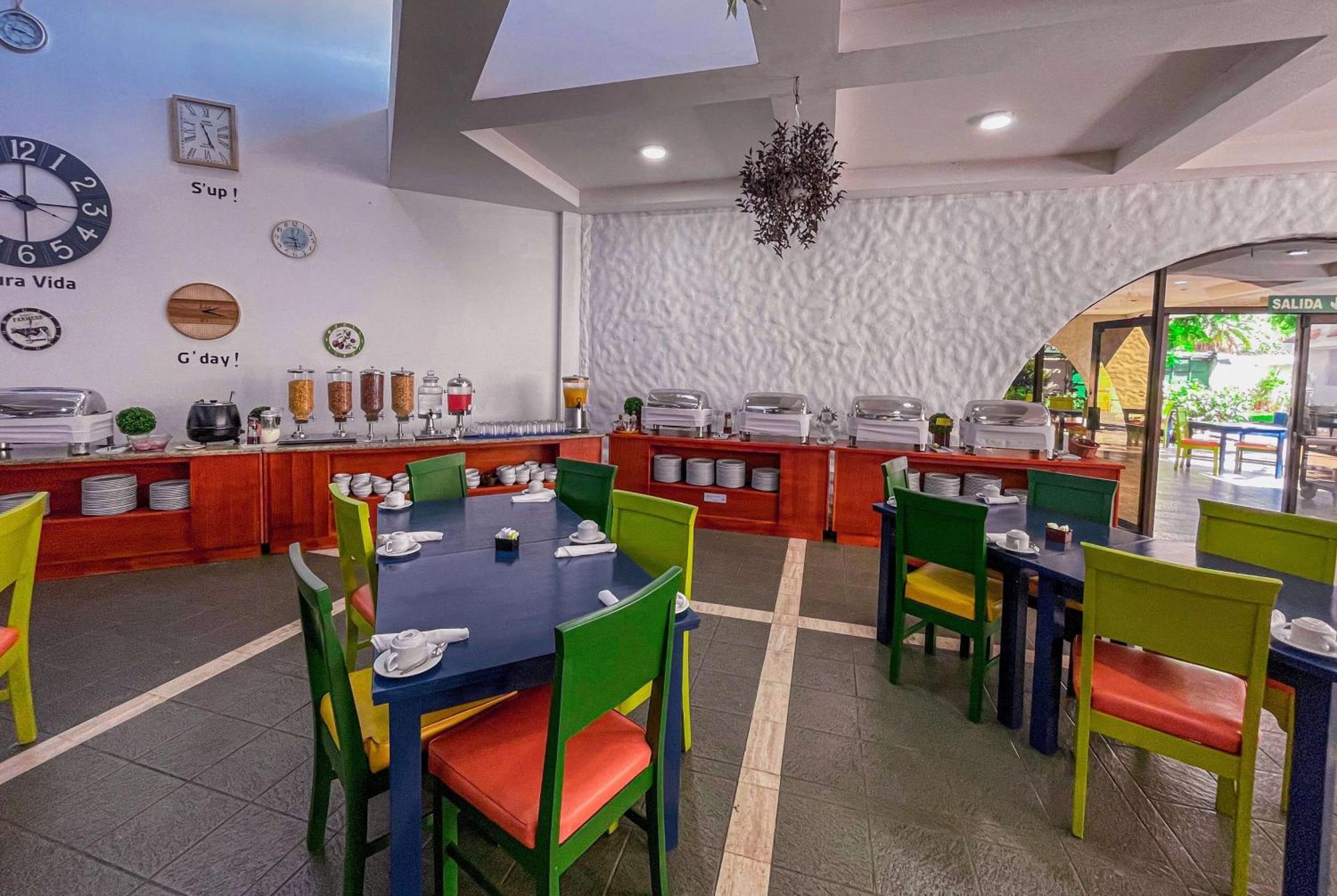 Wyndham San Jose Herradura エクステリア 写真 The restaurant at the hotel