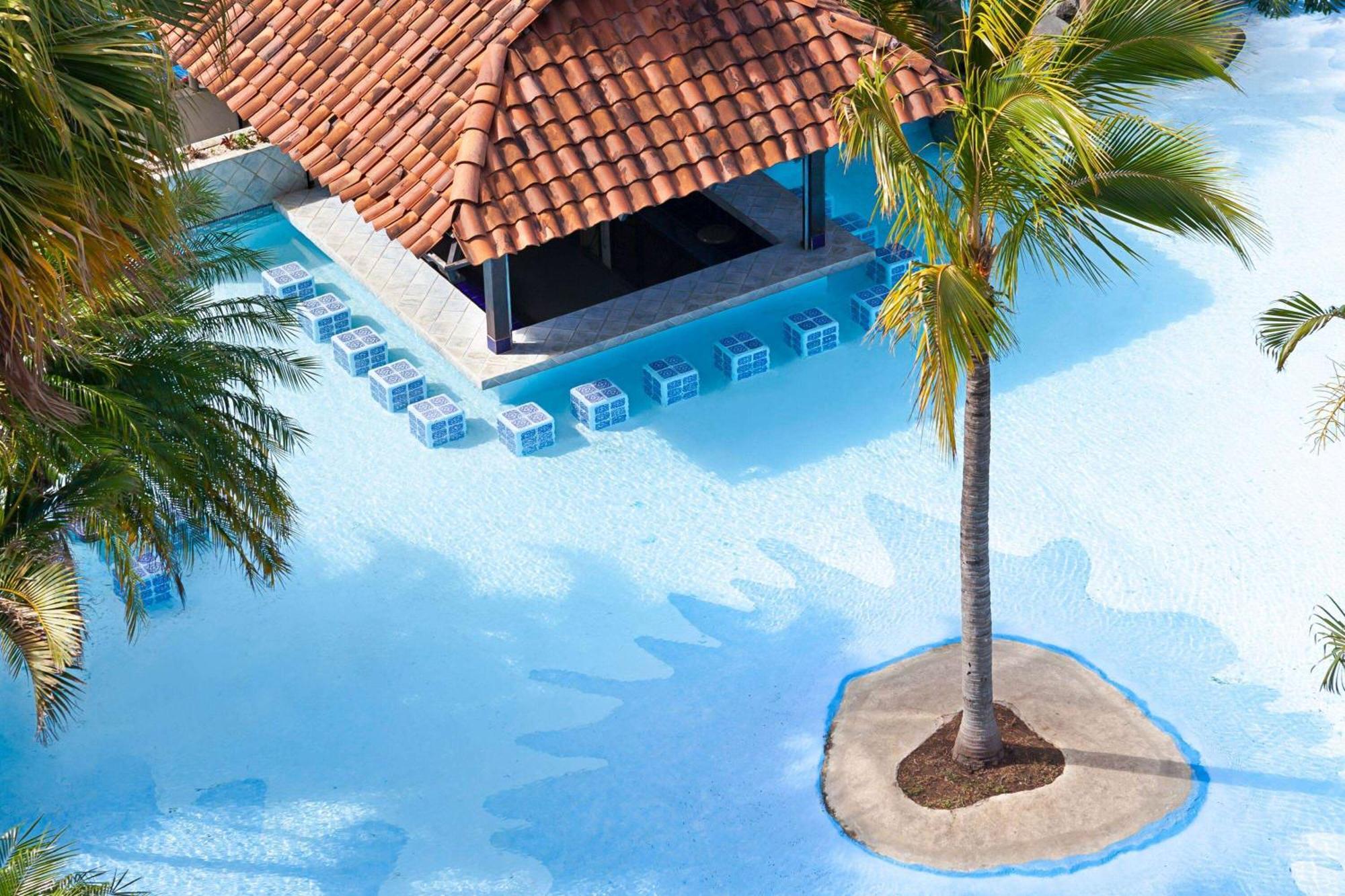 Wyndham San Jose Herradura エクステリア 写真 The swimming pool at the hotel
